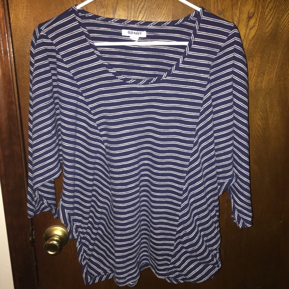 Old Navy Tops - Old Navy 3/4 sleeve top navy & white stripes